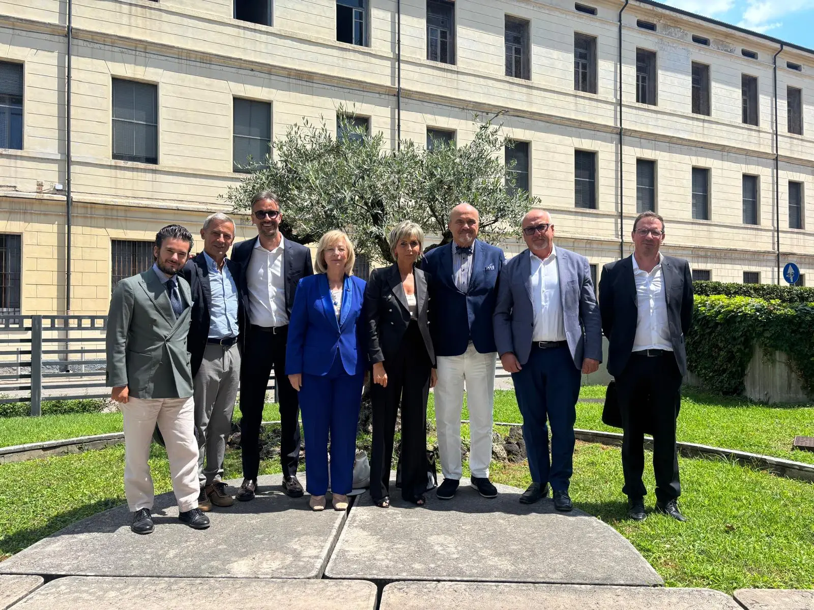Gruppo dei relatori del Convegno sul piano casa a Verona